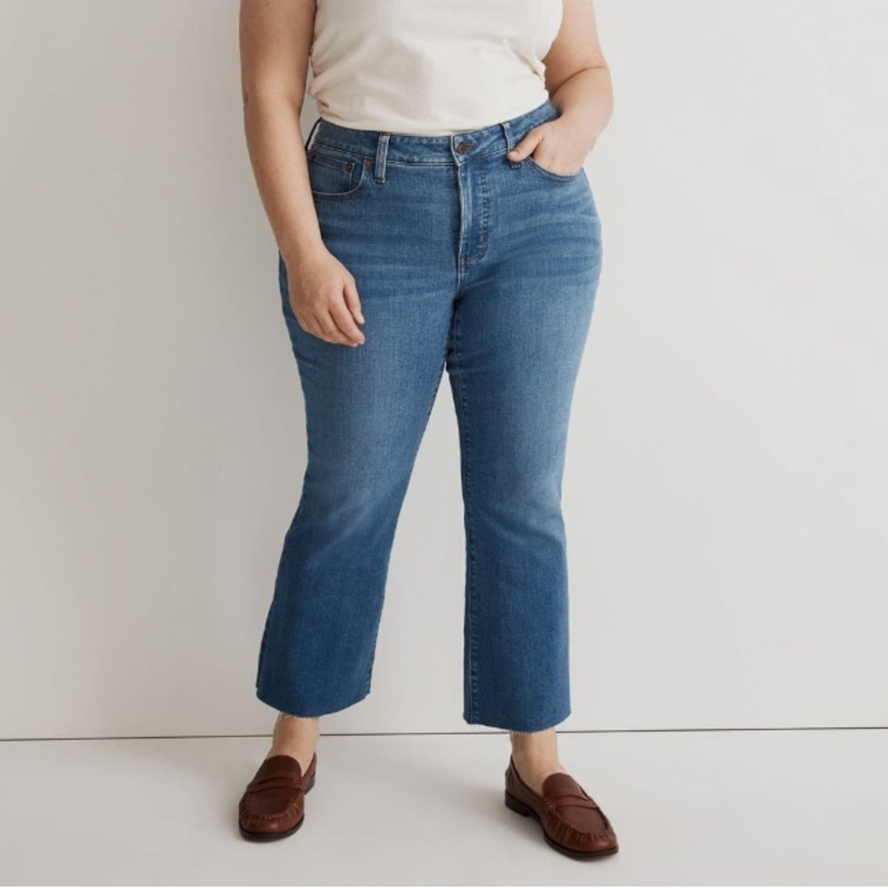 Madewell Plus Size Raw Hem Kick Out Crop Ankle Jeans Sz 26 Medium Wash